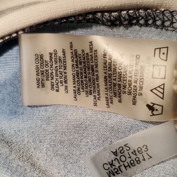 Calvin Klein Sleeveless Stripped/Abstract Blouse -Small - Picture 7 of 8